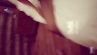  淫荡网红满满1小时粉丝3P大乱战 