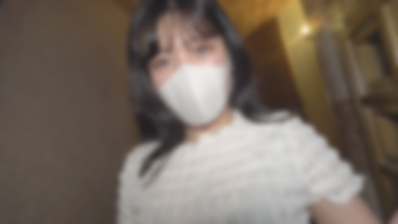 FC2-PPV-4729759 ♡ 半價至7月27日【無碼，完全素人】認真開朗可愛的素人OL！ 26歲的性感少女，擁有白皙的肌膚、美麗的胸部和曼妙的身軀，還有素人特有的濃密陰毛，對著老男人的肉棒認真地呻吟！